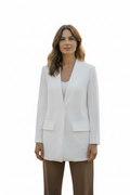 Elegant White Blazer – Minimal Chic Style