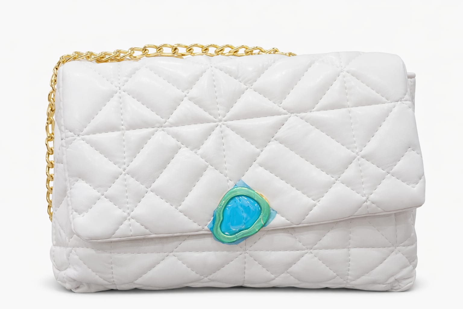 White Quilted Chain Bag – Elegant Chic Style