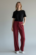 Elegant Burgundy Straight-Leg Pants – Chic Tailored Fit