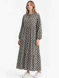 Patterned Tiered Maxi Dress – Soft Casual Fit