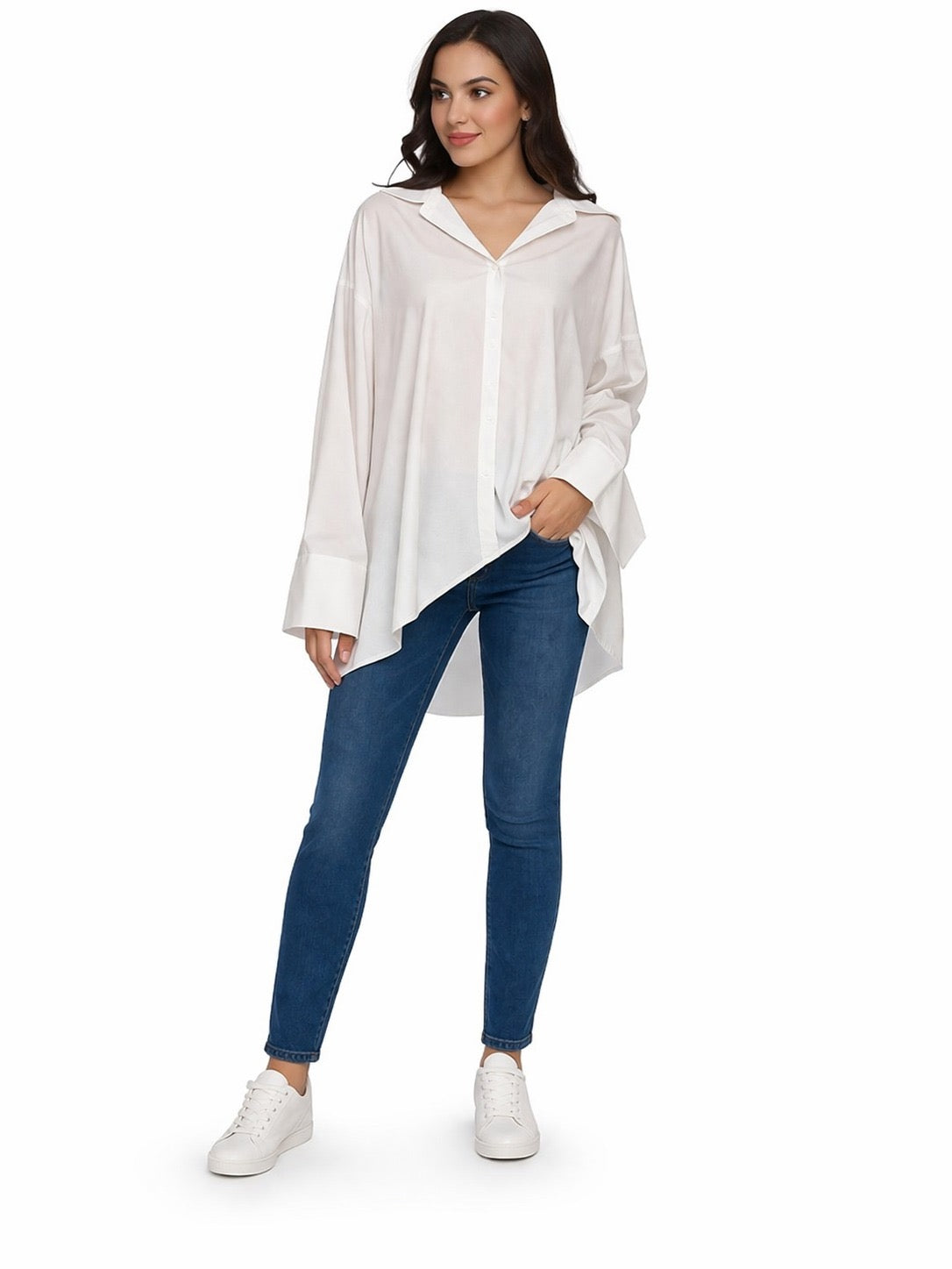 Oversized White Shirt – Casual Chic Look